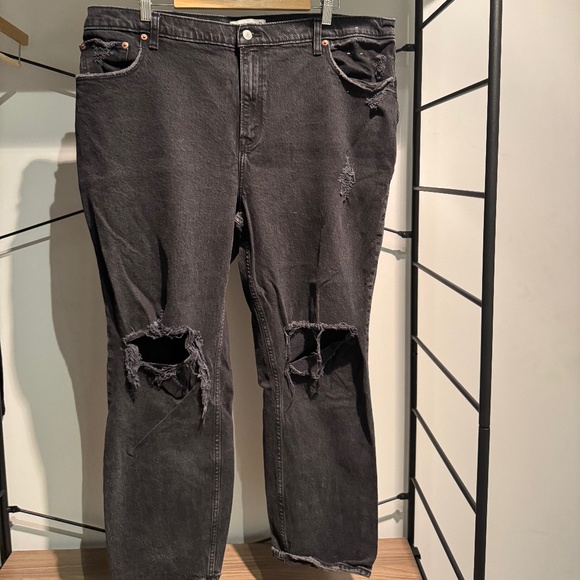 Black '90s Straight Ultra High Rise Denim, Curve Love (Size 20/35) - Abercrombie - Picture 2 of 4